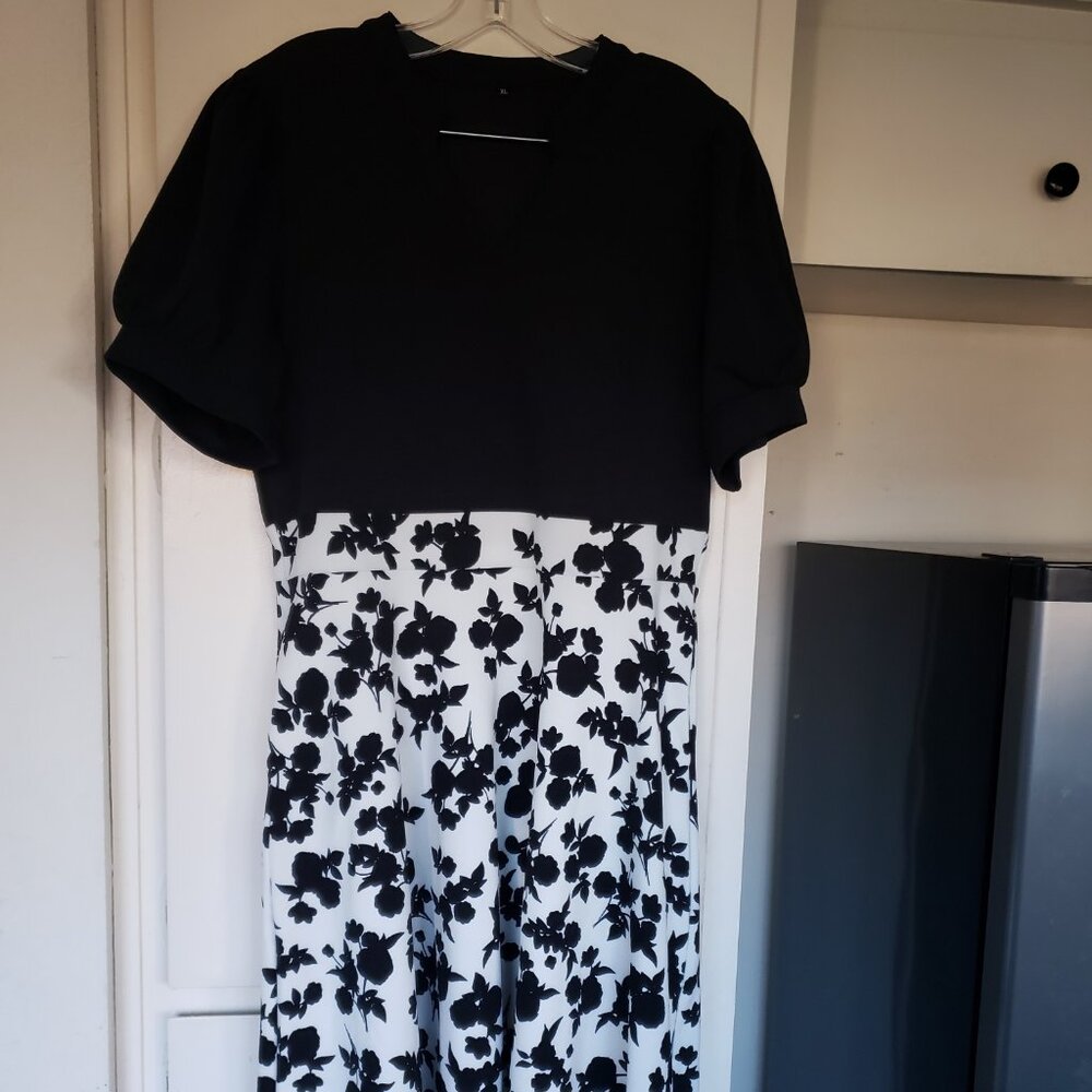 Black top with Black & White bottom Dress Size Large